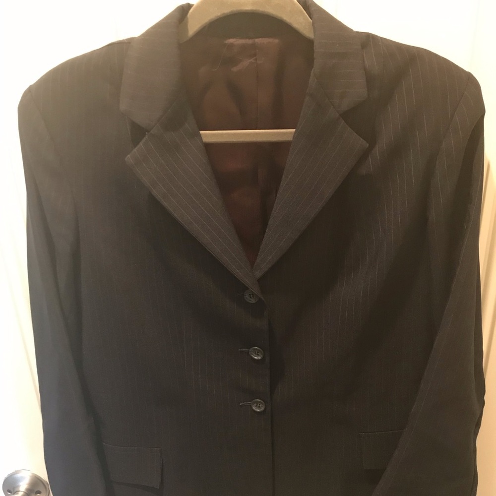 Horse show coat women’s 10/12 size tag is worn off